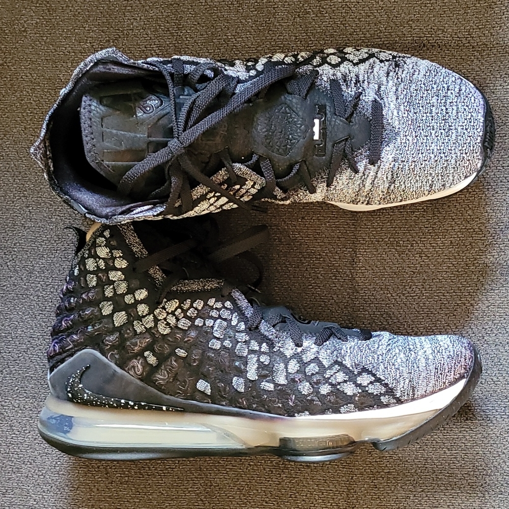 Lebron XVII Black